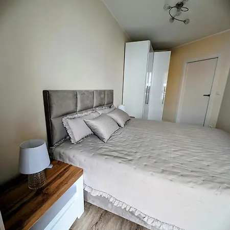 Leomar, Bezkontaktowe Zameldowanie, Darmowy Parking Poznan