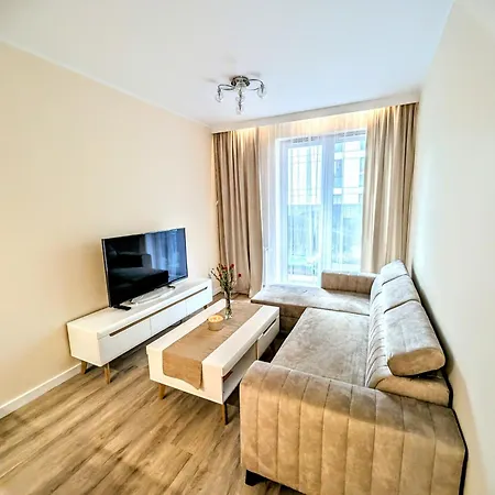 Leomar, Bezkontaktowe Zameldowanie, Darmowy Parking Poznan