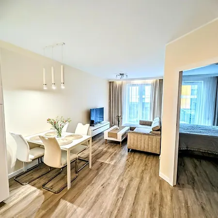 Leomar, Bezkontaktowe Zameldowanie, Darmowy Parking * Poznan