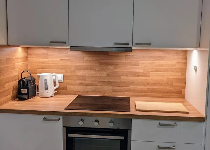 Leomar, Bezkontaktowe Zameldowanie, Darmowy Parking